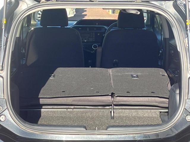 アクア Ｓスタイルブラック　衝突被害軽減システム　コーナーセンサー　スマートキー　ＬＥＤヘッド　ビルトインＥＴＣ　車線逸脱警報　オートライト　オートエアコン　ＣＤ（39枚目）