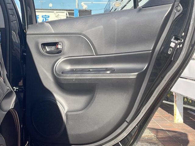 アクア Ｓスタイルブラック　衝突被害軽減システム　コーナーセンサー　スマートキー　ＬＥＤヘッド　ビルトインＥＴＣ　車線逸脱警報　オートライト　オートエアコン　ＣＤ（41枚目）