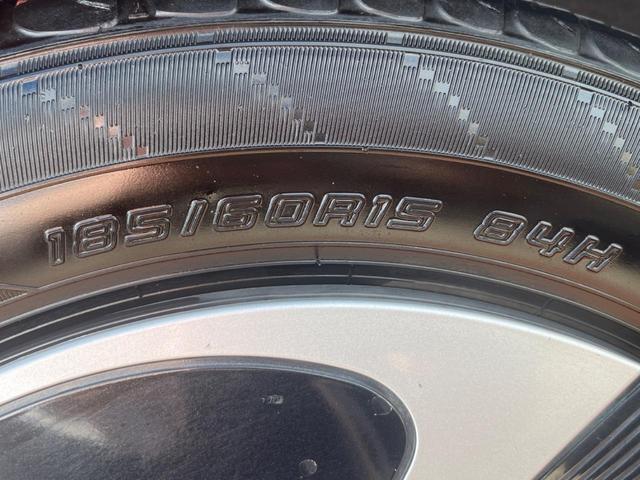 アクア Ｓスタイルブラック　衝突被害軽減システム　コーナーセンサー　スマートキー　ＬＥＤヘッド　ビルトインＥＴＣ　車線逸脱警報　オートライト　オートエアコン　ＣＤ（48枚目）