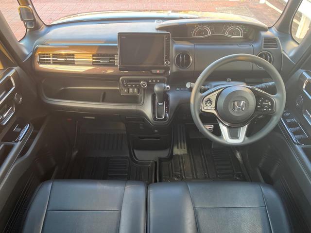 Ｎ－ＢＯＸカスタム Ｇ・Ｌホンダセンシング　両側電動ドア　後席モニター　バックカメラ　衝突被害軽減システム　禁煙車　ドラレコ　スマートキー　ＬＥＤヘッド　ビルトインＥＴＣ　オートライト　オートエアコン　Ｂｌｕｅｔｏｏｔｈ　ＣＤ　ＤＶＤ再生（2枚目）