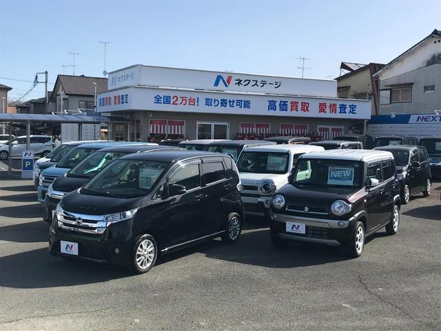 ズラッと並んだ展示車と大きな「Ｎ」の看板が目印です！