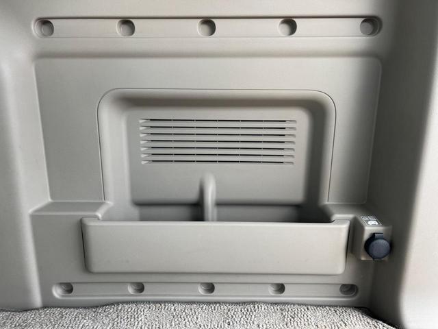 エブリイワゴン ＰＺターボスペシャル　両側電動ドア　ＨＤＤナビ　バックカメラ　１００Ｖ電源　禁煙車　ドラレコ　ＨＩＤヘッド　ＥＴＣ　純正１４インチアルミ　オートエアコン　Ｂｌｕｅｔｏｏｔｈ　ＣＤ　ＤＶＤ再生　フルセグ（29枚目）