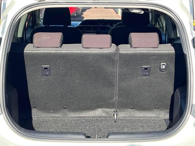 アクア Ｇ　純正ＳＤナビ　バックカメラ　衝突被害軽減システム　禁煙車　コーナーセンサー　スマートキー　ＬＥＤヘッド　ビルトインＥＴＣ　クルコン　オートハイビーム　車線逸脱警報　オートライト　オートエアコン（11枚目）