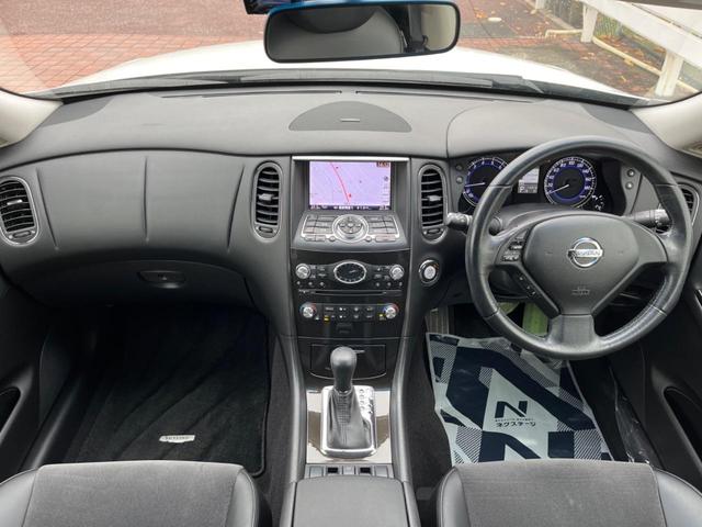 スカイラインクロスオーバー 370GT サイド・バックカメラ BOSEサウンド 衝突被害軽減システム ハーフレザーシート ドラレコ スマートキー HIDヘッド ビルトインETC オートライト デュアルエアコン CD フルセグ(2枚目)