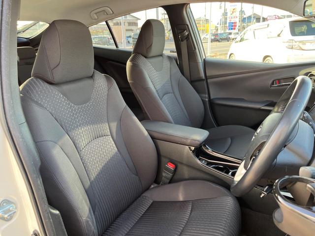 プリウス Sセーフティプラス 純正SDナビ バックカメラ 衝突被害軽減システム レーダークルーズ 禁煙車 コーナーセンサー スマートキー LEDヘッド ビルトインETC 純正15インチアルミ オートハイビーム パークアシスト(9枚目)