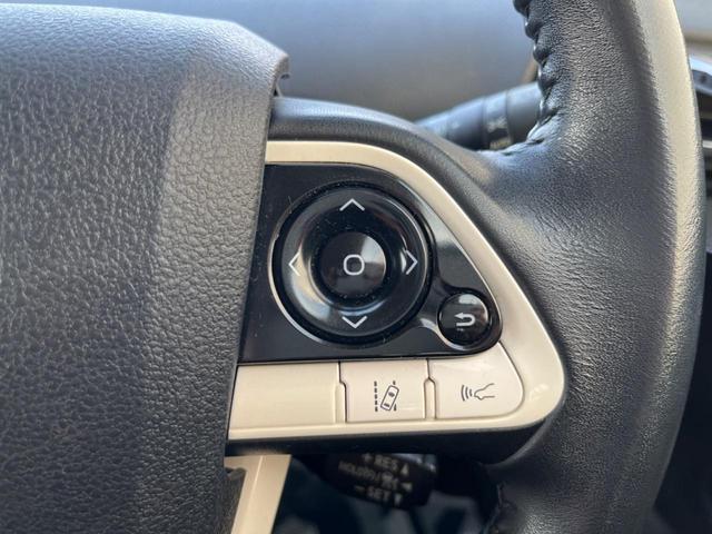 プリウス Sセーフティプラス 純正SDナビ バックカメラ 衝突被害軽減システム レーダークルーズ 禁煙車 コーナーセンサー スマートキー LEDヘッド ビルトインETC 純正15インチアルミ オートハイビーム パークアシスト(25枚目)