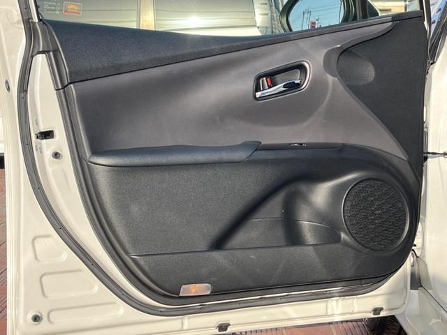 プリウス Sセーフティプラス 純正SDナビ バックカメラ 衝突被害軽減システム レーダークルーズ 禁煙車 コーナーセンサー スマートキー LEDヘッド ビルトインETC 純正15インチアルミ オートハイビーム パークアシスト(43枚目)