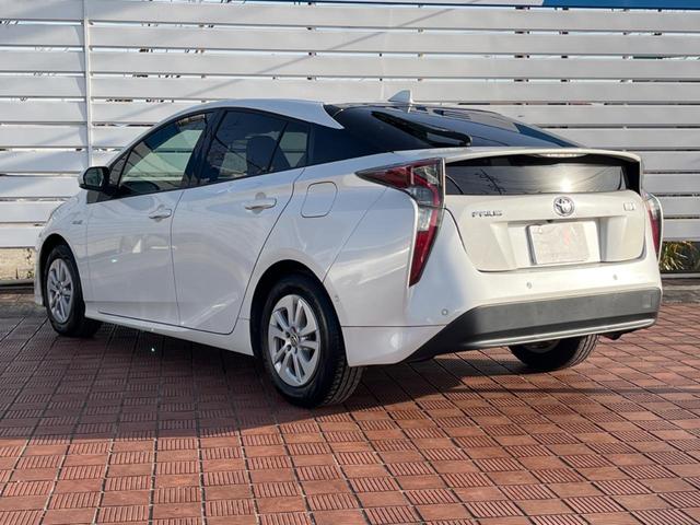 プリウス Sセーフティプラス 純正SDナビ バックカメラ 衝突被害軽減システム レーダークルーズ 禁煙車 コーナーセンサー スマートキー LEDヘッド ビルトインETC 純正15インチアルミ オートハイビーム パークアシスト(46枚目)