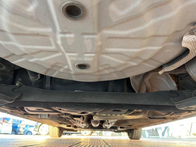 ノート X DIG-S Vセレクション+セーフティ SDナビ エマージェンシーブレーキ 禁煙車 スマートキー ETC 純正14インチアルミ 車線逸脱警報 オートライト オートエアコン CD フルセグ 横滑り防止装置 アイドリングストップ(19枚目)