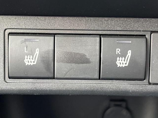 ヤリスクロス ハイブリッドＺ　全周囲カメラ　禁煙車　ハーフレザーシート　パワーシート　ドラレコ　スマートキー　ＬＥＤヘッド　ビルトインＥＴＣ　純正１８インチアルミ　オートハイビーム　車線逸脱警報　オートライト　オートエアコン（6枚目）