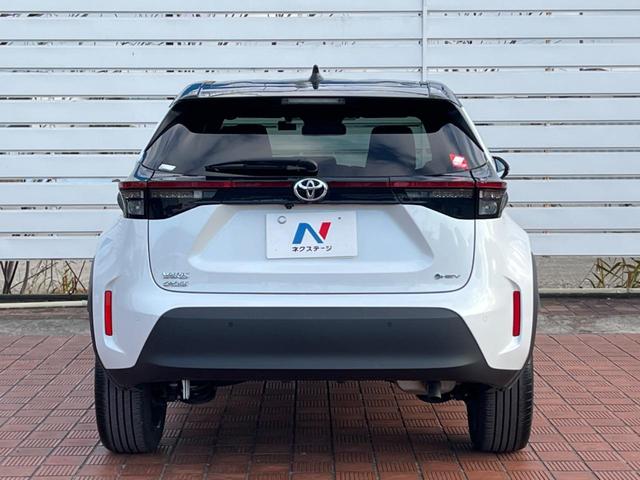 ヤリスクロス ハイブリッドＺ　全周囲カメラ　禁煙車　ハーフレザーシート　パワーシート　ドラレコ　スマートキー　ＬＥＤヘッド　ビルトインＥＴＣ　純正１８インチアルミ　オートハイビーム　車線逸脱警報　オートライト　オートエアコン（14枚目）