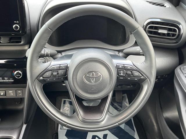 ヤリスクロス ハイブリッドＺ　全周囲カメラ　禁煙車　ハーフレザーシート　パワーシート　ドラレコ　スマートキー　ＬＥＤヘッド　ビルトインＥＴＣ　純正１８インチアルミ　オートハイビーム　車線逸脱警報　オートライト　オートエアコン（20枚目）