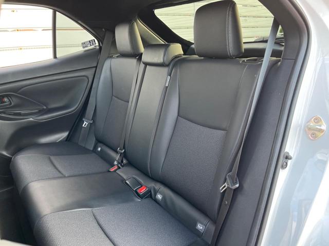 ヤリスクロス ハイブリッドＺ　全周囲カメラ　禁煙車　ハーフレザーシート　パワーシート　ドラレコ　スマートキー　ＬＥＤヘッド　ビルトインＥＴＣ　純正１８インチアルミ　オートハイビーム　車線逸脱警報　オートライト　オートエアコン（29枚目）