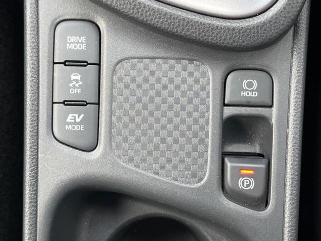 ヤリスクロス ハイブリッドＺ　全周囲カメラ　禁煙車　ハーフレザーシート　パワーシート　ドラレコ　スマートキー　ＬＥＤヘッド　ビルトインＥＴＣ　純正１８インチアルミ　オートハイビーム　車線逸脱警報　オートライト　オートエアコン（35枚目）