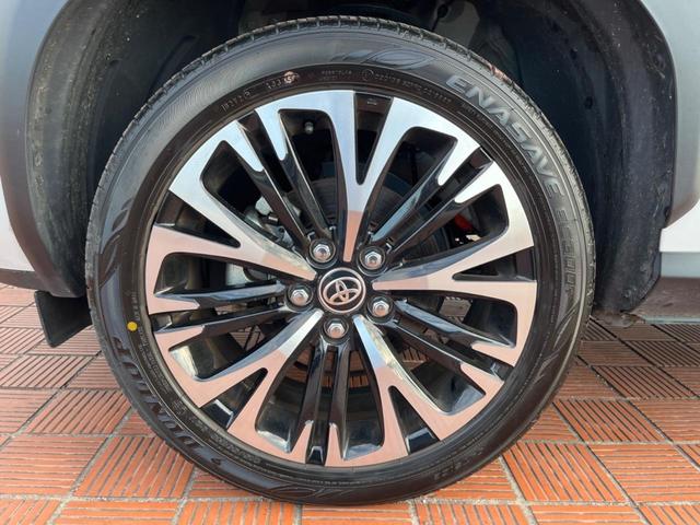 ヤリスクロス ハイブリッドＺ　全周囲カメラ　禁煙車　ハーフレザーシート　パワーシート　ドラレコ　スマートキー　ＬＥＤヘッド　ビルトインＥＴＣ　純正１８インチアルミ　オートハイビーム　車線逸脱警報　オートライト　オートエアコン（46枚目）