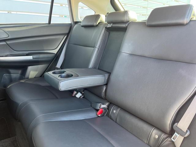 インプレッサスポーツ ２．０ｉ－Ｓ　エアロ　ＳＤナビ　バックカメラ　衝突被害軽減システム　禁煙車　レザーシート　スマートキー　ＨＩＤヘッド　ＥＴＣ　クルコン　純正１７インチアルミ　オートライト　オートエアコン　Ｂｌｕｅｔｏｏｔｈ　ＣＤ（33枚目）