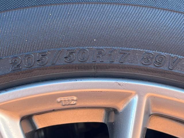 インプレッサスポーツ ２．０ｉ－Ｓ　エアロ　ＳＤナビ　バックカメラ　衝突被害軽減システム　禁煙車　レザーシート　スマートキー　ＨＩＤヘッド　ＥＴＣ　クルコン　純正１７インチアルミ　オートライト　オートエアコン　Ｂｌｕｅｔｏｏｔｈ　ＣＤ（55枚目）