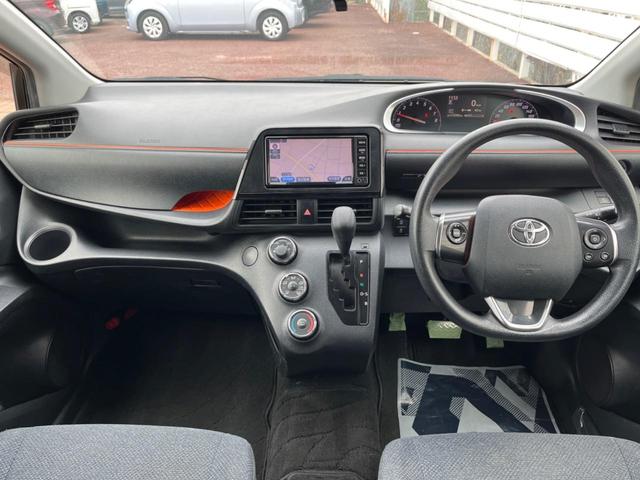 シエンタ Ｘ　電動スライドドア　純正ＳＤナビ　バックカメラ　衝突被害軽減システム　禁煙車　スマートキー　ビルトインＥＴＣ　オートハイビーム　Ｂｌｕｅｔｏｏｔｈ　ＣＤ　地デジ（2枚目）