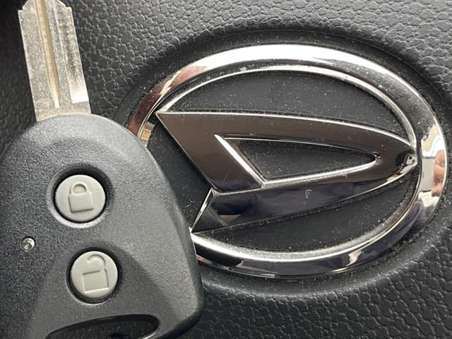 ミライース Ｘ　禁煙車　ＣＤ　１３インチアルミホイール　アイドリングストップ（8枚目）