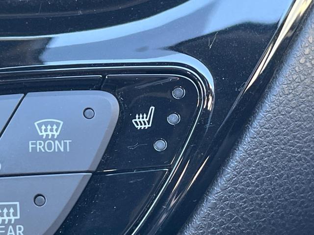 Ｃ－ＨＲ Ｇ　フルエアロ　純正ＳＤナビ　バックカメラ　衝突被害軽減システム　レーダークルーズ　禁煙車　ハーフレザーシート　ドラレコ　コーナーセンサー　スマートキー　ＬＥＤヘッド　ビルトインＥＴＣ（8枚目）