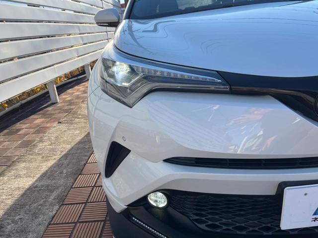 Ｃ－ＨＲ Ｇ　フルエアロ　純正ＳＤナビ　バックカメラ　衝突被害軽減システム　レーダークルーズ　禁煙車　ハーフレザーシート　ドラレコ　コーナーセンサー　スマートキー　ＬＥＤヘッド　ビルトインＥＴＣ（12枚目）