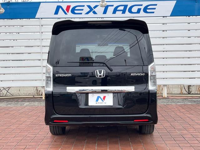 ステップワゴンスパーダ Ｚ　クールスピリット　両側電動ドア　バックカメラ　禁煙車　ハーフレザーシート　スマートキー　ＨＩＤヘッド　ビルトインＥＴＣ　クルコン　純正１７インチアルミ　オートライト　オートエアコン　Ｂｌｕｅｔｏｏｔｈ　ＣＤ（17枚目）