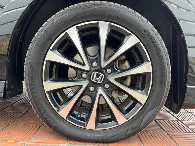 ステップワゴンスパーダ Ｚ　クールスピリット　両側電動ドア　バックカメラ　禁煙車　ハーフレザーシート　スマートキー　ＨＩＤヘッド　ビルトインＥＴＣ　クルコン　純正１７インチアルミ　オートライト　オートエアコン　Ｂｌｕｅｔｏｏｔｈ　ＣＤ（52枚目）