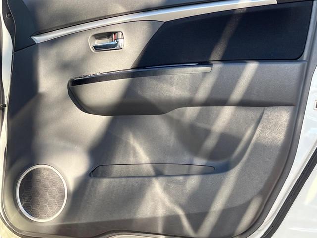 ワゴンＲスティングレー Ｔ　禁煙車　スマートキー　ＨＩＤヘッド　ＥＴＣ　純正１４インチアルミ　オートライト　オートエアコン　ＣＤ　パドルシフト（28枚目）