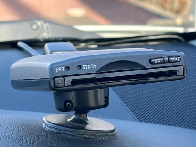 プリウス Ｓツーリングセレクション　バックカメラ　禁煙車　ドラレコ　スマートキー　ＬＥＤヘッド　ＥＴＣ　純正１７インチアルミ　オートライト　オートエアコン　Ｂｌｕｅｔｏｏｔｈ　ＣＤ　ＤＶＤ再生　フルセグ（7枚目）