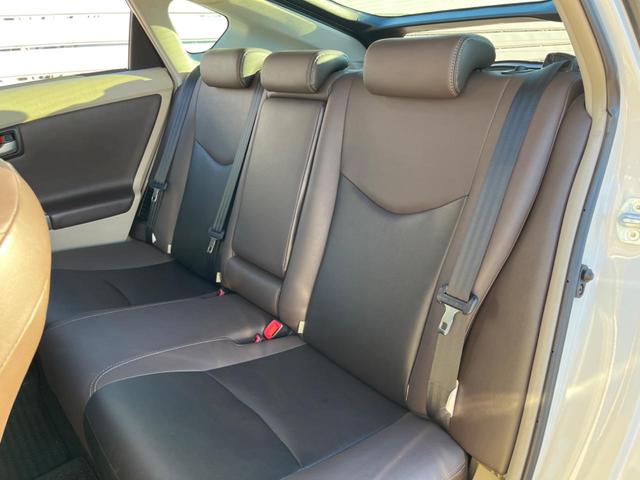 プリウス Ｓマイコーデ　バックカメラ　禁煙車　レザーシート　ドラレコ　スマートキー　ＨＩＤヘッド　純正１５インチアルミ　オートライト　オートエアコン　ＣＤ　ＤＶＤ再生　フルセグ（37枚目）