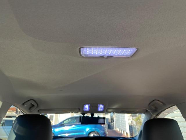 プリウス Ｓマイコーデ　バックカメラ　禁煙車　レザーシート　ドラレコ　スマートキー　ＨＩＤヘッド　純正１５インチアルミ　オートライト　オートエアコン　ＣＤ　ＤＶＤ再生　フルセグ（38枚目）