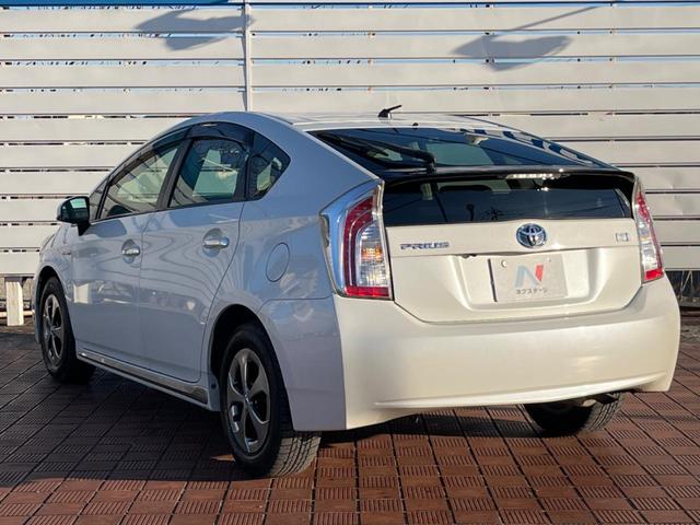 プリウス Ｓマイコーデ　バックカメラ　禁煙車　レザーシート　ドラレコ　スマートキー　ＨＩＤヘッド　純正１５インチアルミ　オートライト　オートエアコン　ＣＤ　ＤＶＤ再生　フルセグ（42枚目）