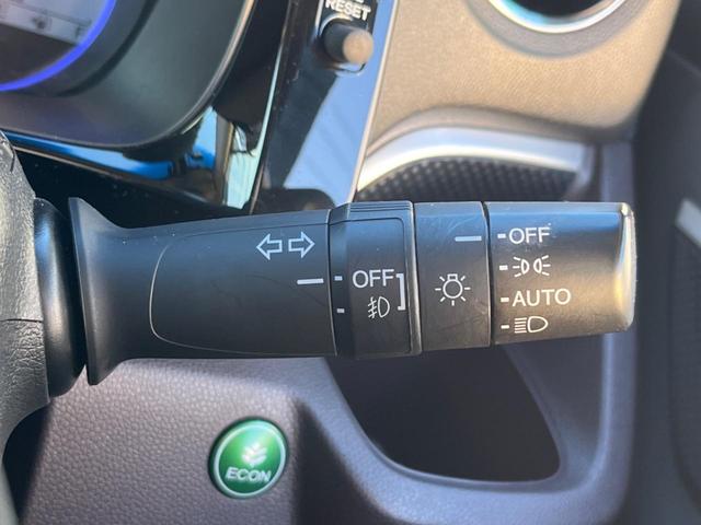 N-WGNカスタム G・Lパッケージ 純正SDナビ バックカメラ 禁煙車 ハーフレザーシート ドラレコ HIDヘッド ETC クルコン 純正14インチアルミ オートライト オートエアコン Bluetooth CD DVD再生 フルセグ(28枚目)