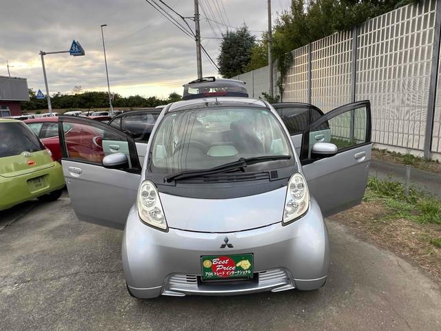 アイミーブ ベースグレード ドライブレコーダー TV LEDヘッドランプ スマートキー 電動格納ミラー CVT 盗難防止システム ABS CD DVD再生 Bluetooth アルミホイール 衝突安全ボディ エアコン(14枚目)