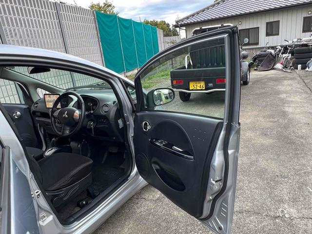 アイミーブ ベースグレード ドライブレコーダー TV LEDヘッドランプ スマートキー 電動格納ミラー CVT 盗難防止システム ABS CD DVD再生 Bluetooth アルミホイール 衝突安全ボディ エアコン(32枚目)