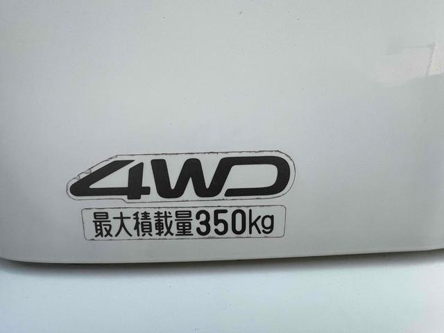 ハイゼットカーゴ 　４ＷＤ　軽バン　バン　ＭＴ　両側スライドドア　エアコン　運転席エアバッグ　カセット（13枚目）