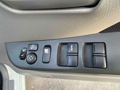 パワーウィンドウ付き☆運転席で全部の窓を開閉することが可能！！快適にドライブをお楽しみいただけます☆ 6