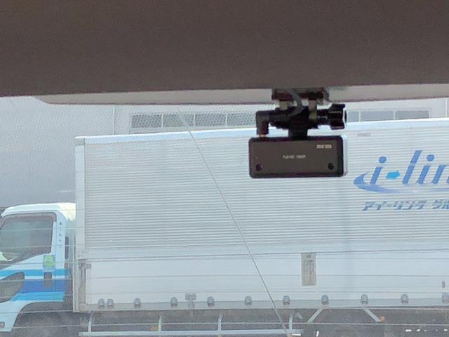 ２．０ＴＦＳＩクワトロ　　Ｓライン　４ＷＤ　ドライブレコーダー　ＥＴＣ　バックカメラ　ナビ　ＴＶ　アルミホイール　オートライト　ＨＩＤ　ＡＴ　盗難防止システム　パワーシート　ＣＤ　ＡＢＳ　エアコン　パワーステアリング　パワーウィンドウ(10枚目)