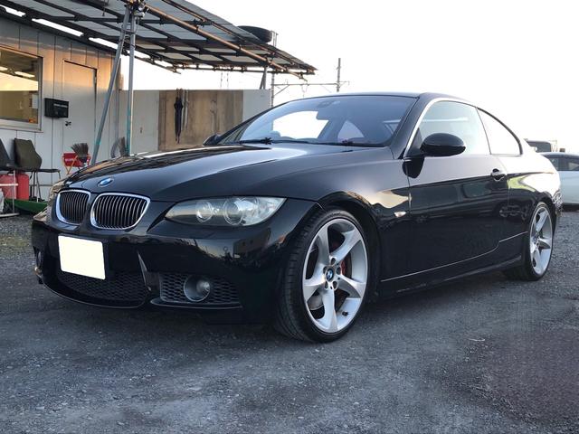 ３３５ｉ　サンルーフ　赤レザーシート　車高調　社外マフラー　純正１９インチアルミ　パワー＆メモリーシート　シートヒーター　クルーズコントロール　障害物センサー　ＥＴＣ　オートライト　ＨＩＤヘッド　スマートキー(3枚目)