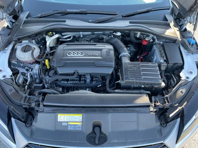 ＴＴクーペ ２．０ＴＦＳＩ　クワトロ　Ｓラインパッケージ　バーチャルコックピット　純正ナビ　リアビューカメラ　ハーフレザー　クルーズコントロール　パワーシート　クリアランスソナー　Ｂｌｕｅｔｏｏｔｈ　フルセグＴＶ　パドルシフト　ＥＴＣ（28枚目）