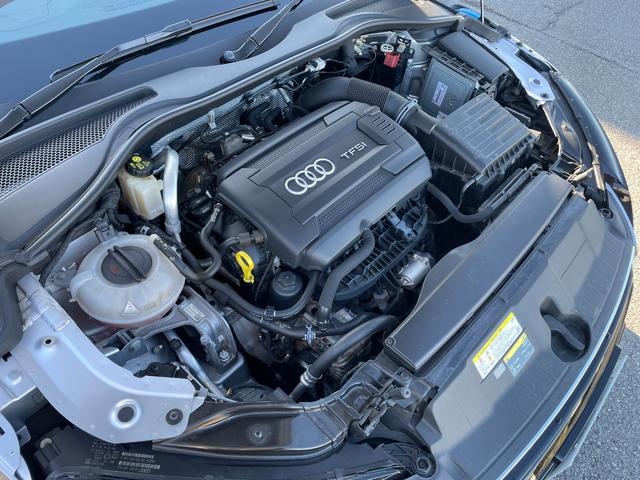 ＴＴクーペ ２．０ＴＦＳＩ　クワトロ　Ｓラインパッケージ　バーチャルコックピット　純正ナビ　リアビューカメラ　ハーフレザー　クルーズコントロール　パワーシート　クリアランスソナー　Ｂｌｕｅｔｏｏｔｈ　フルセグＴＶ　パドルシフト　ＥＴＣ（29枚目）