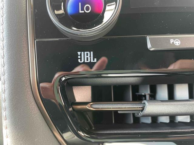 アルファード Ｚ　改良後モデル　ＪＢＬ　　ユニバーサルステップ　　デジタルインナーミラー　オートクルーズコントロール　レーンアシスト　パークアシスト　衝突被害軽減システム　　オートマチックハイビーム　オートライト（22枚目）