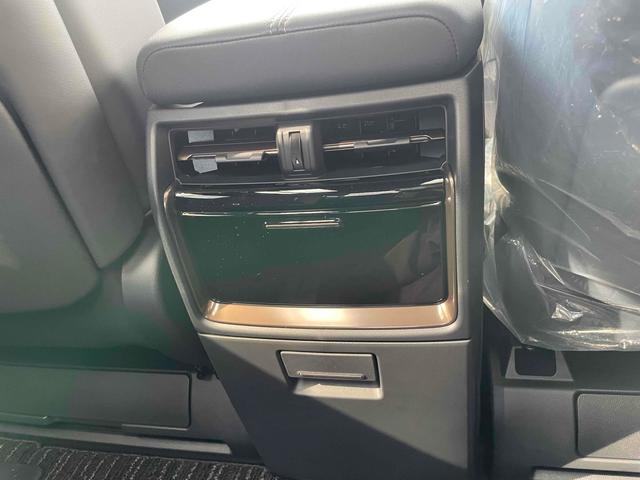 アルファード Ｚ　改良後モデル　ＪＢＬ　　ユニバーサルステップ　　デジタルインナーミラー　オートクルーズコントロール　レーンアシスト　パークアシスト　衝突被害軽減システム　　オートマチックハイビーム　オートライト（28枚目）