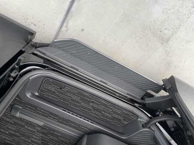 アルファード Ｚ　改良後モデル　ＪＢＬ　　ユニバーサルステップ　　デジタルインナーミラー　オートクルーズコントロール　レーンアシスト　パークアシスト　衝突被害軽減システム　　オートマチックハイビーム　オートライト（32枚目）
