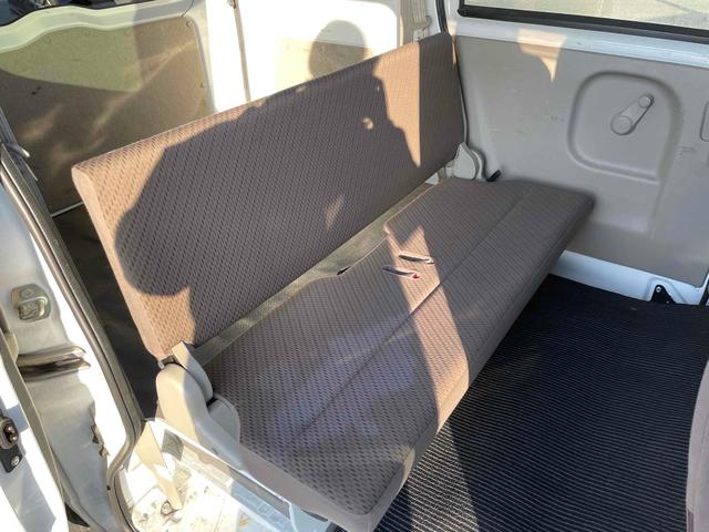 エブリイ ＰＣ　ＡＴ　衝突被害軽減システム　クリアランスソナー　ＥＴＣ　ナビ　両側スライドドア　キーレスエントリー　盗難防止システム　ＥＳＣ　エアコン　パワーステアリング　パワーウィンドウ（16枚目）