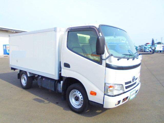 トヨエース 　冷蔵冷凍車　上物デンソー　－７度設定　積載１．３５ｔ　荷台寸法２９１ｘ１５２ｘ１０５　荷台床：アルミ床（ラッシングレール２段　左サイドスライド扉　荷室カーテン付　フルタイム４ＷＤ　ノーマルタイヤ４本付（9枚目）