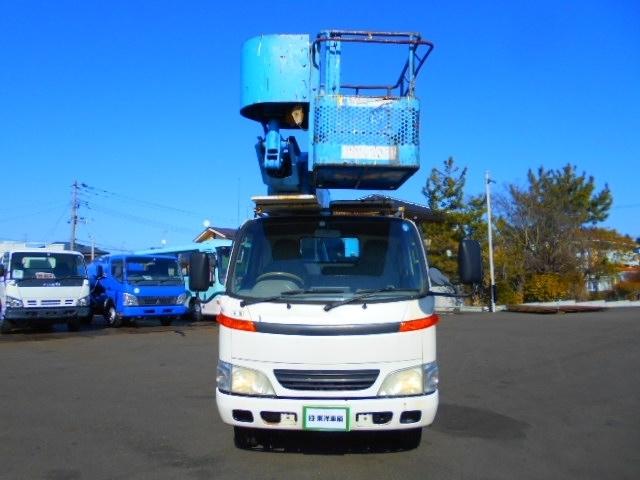 　高所作業車　上物アイチコーポレーション製　型式ＳＫ１２Ａ　地上高１２．５ｍ　バケット積載荷重２００ｋｇ　首振りバケット　Ｈ型ジャッキ　ＡＴシフト　排ガス適合　準中型（７．５ｔ未満）免許対応車(2枚目)