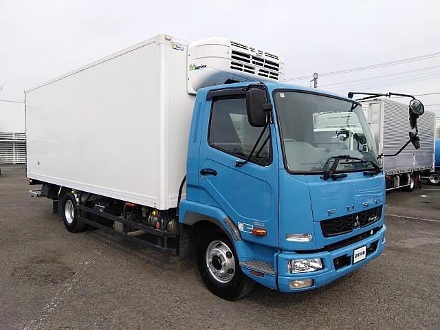 ファイター 　ＰＧ付冷蔵冷凍車　上物東プレ製（Ｒ４０４Ａ）　－３０℃設定　５．８ｍワイドボディ　積載２．８ｔ　荷台寸法５８４×２３５×１９２　荷台床アルミ張り　ラッシングレール２段　水抜き穴２つ　新明和製格納ＰＧ付（2枚目）