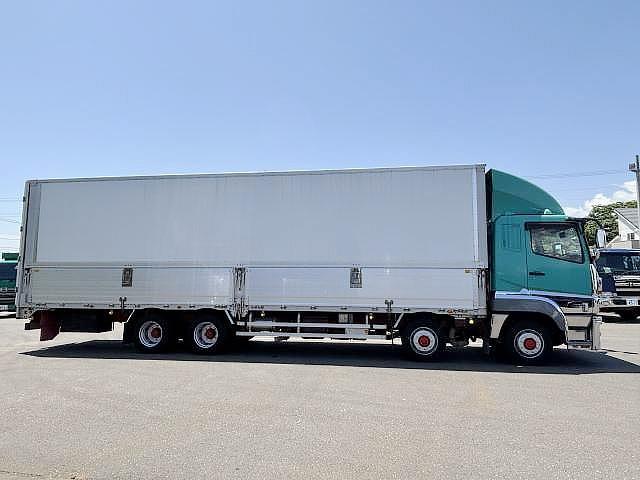 スーパーグレート 　アルミウイング　４軸低床　荷台寸法９６５×２４１×２６４　荷台床板張り　積載１３．５ｔ　後輪エアサス　内フック　ラッシングレール２段　バックモニター付　メッキパーツ　３８０馬力　走行６７．６万ｋｍ（4枚目）