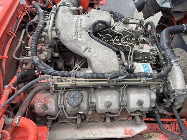 ＵＤトラックス 　大型ダンプ　上物新明和製　積載８．７５ｔ　荷台寸法５０９ｘ２２０ｘ５３　電動コボレーン付　２デフ　Ｖ８エンジン（型式ＲＦ８）　燃焼装置無　メッキパーツ　走行３９．１万ｋｍ　６速ミッション（28枚目）